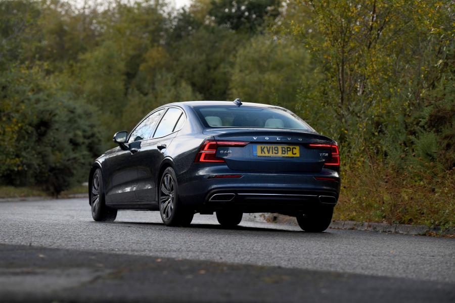  Volvo S60 T5 Inscription 2019 года  (UK) (фото 9 из 12)